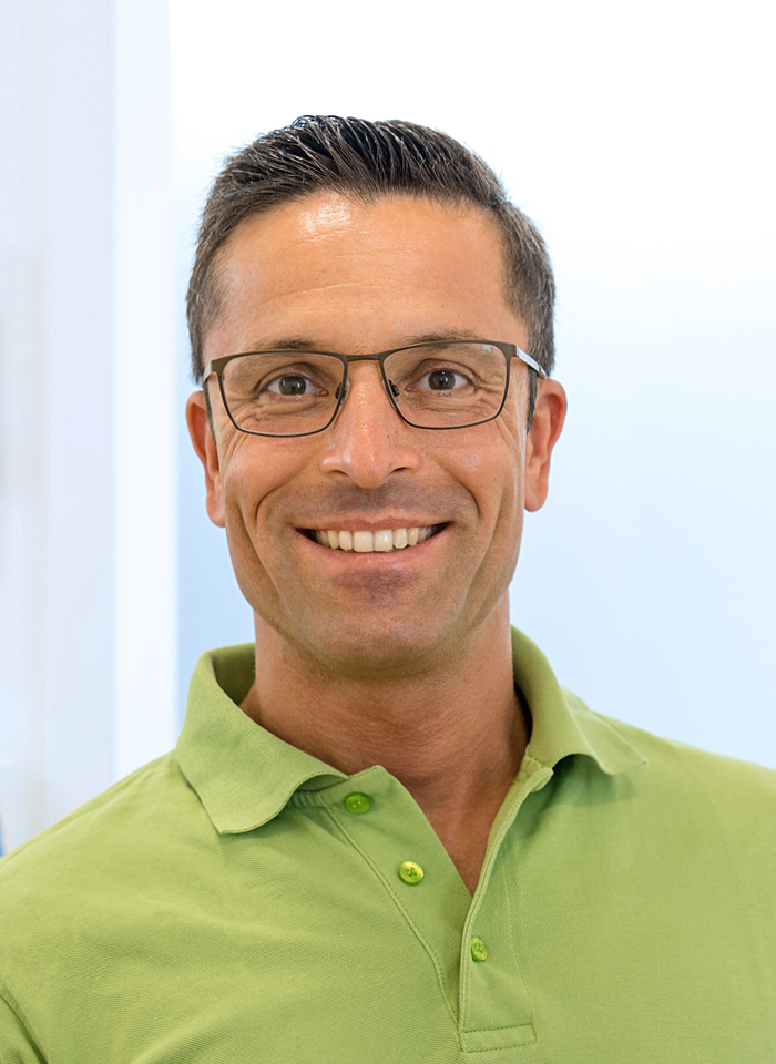 Dr. Marek Lang
